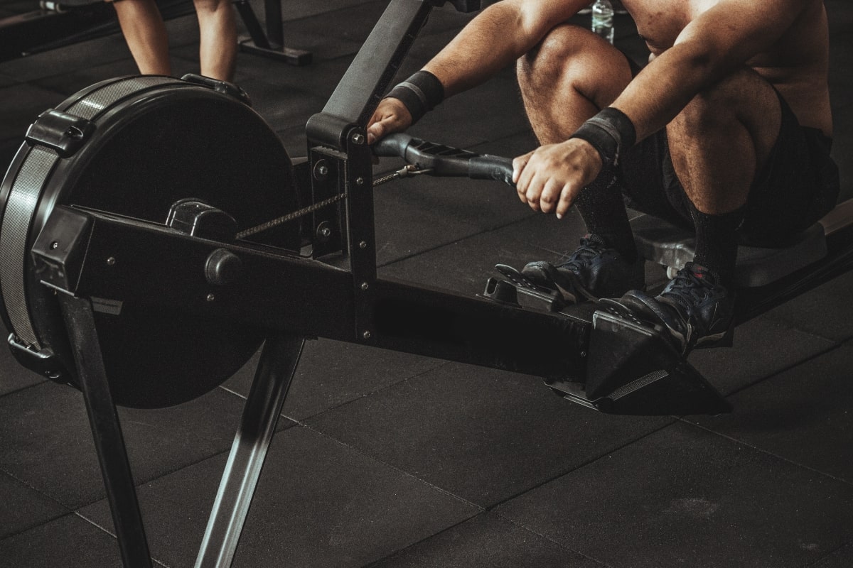 How To Properly Use A Rowing Machine Fitneass