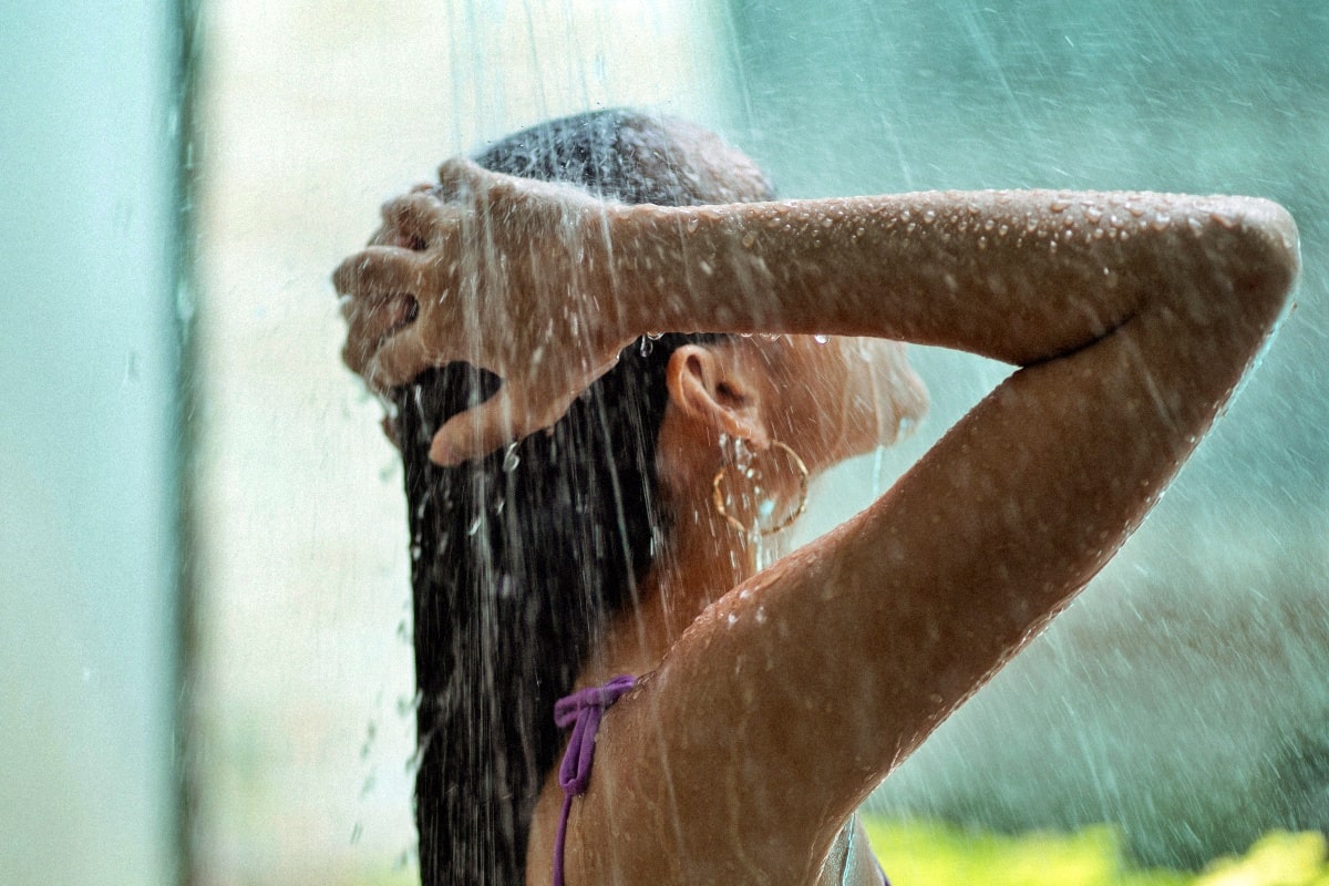 Can Cold Showers Actually Help You Burn Fat Fast Fitneass 